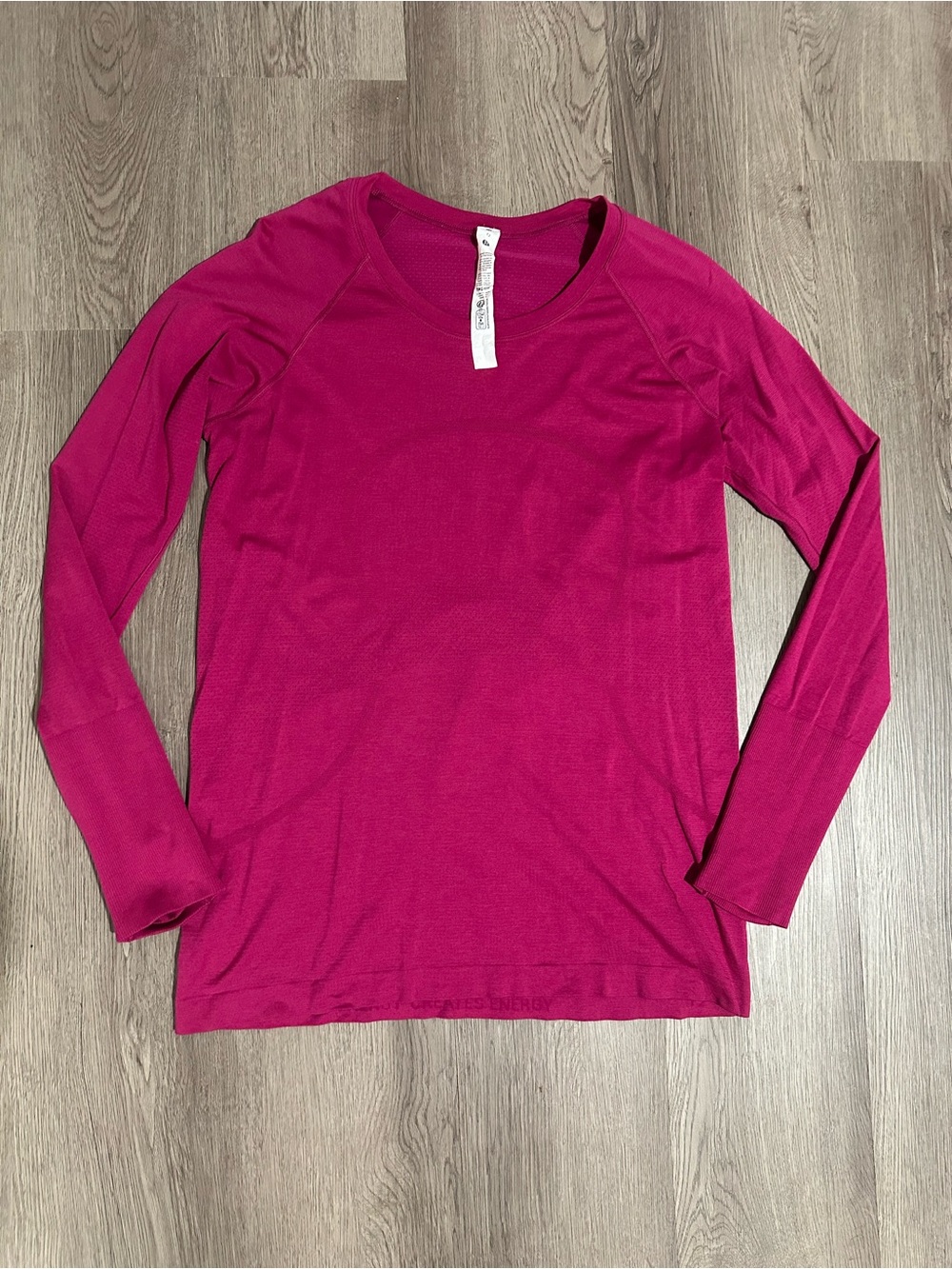 Long-Sleeve Women's Performance Tee - Magenta